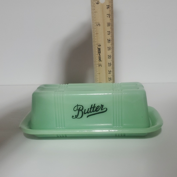 Jadeite Green Glass Butter Dish - Picture 4 of 4